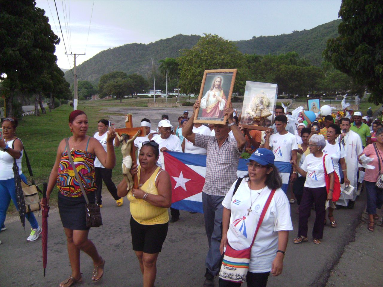 Procesión en Guama II. (ACN)