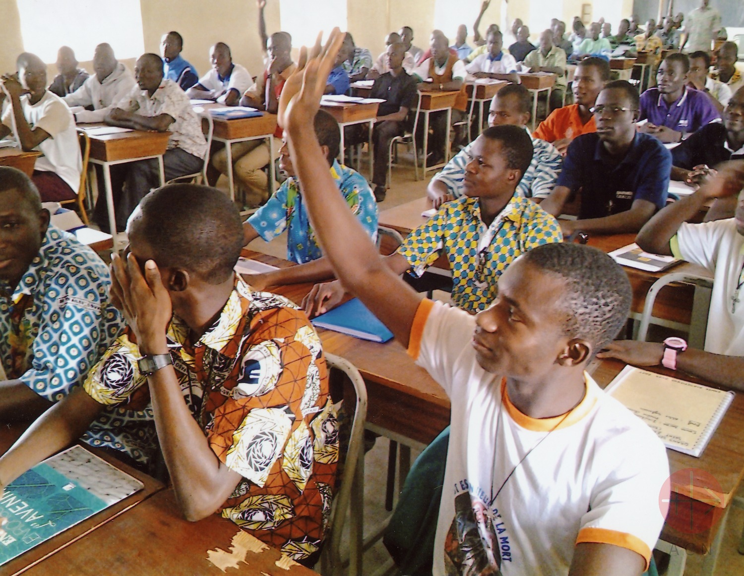 Seminaristas de Burkina Faso durante una clase, antes de la emergencia del Covid-19. (ACN)