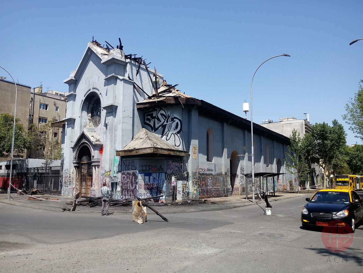 Iglesia de la Asunción de Santiago de Chile tras los ataques. (ACN)