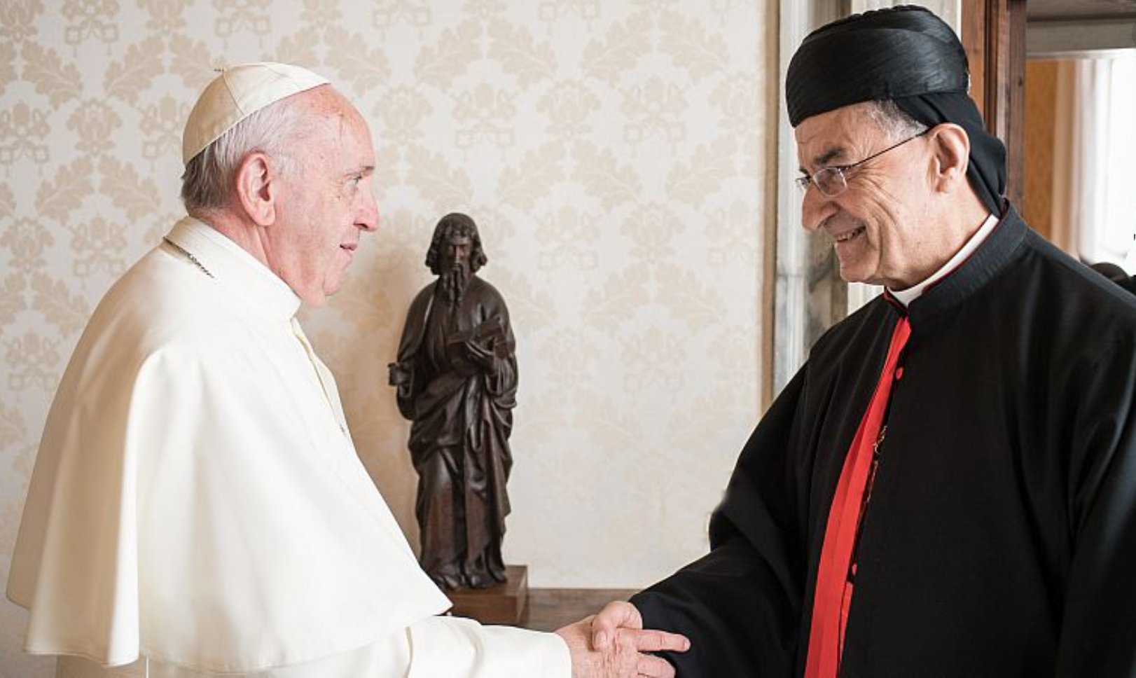 El Papa Francisco recibe al patriarca Raï. (Foto: Patriarcado Maronita)