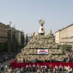 ACN ofrenda un manto a la Virgen del Pilar como 