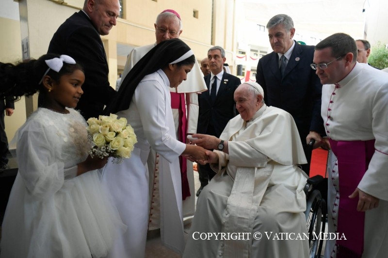 Francisco en Baréin, durante su última jornada de su visita al país. (Vatican Media)