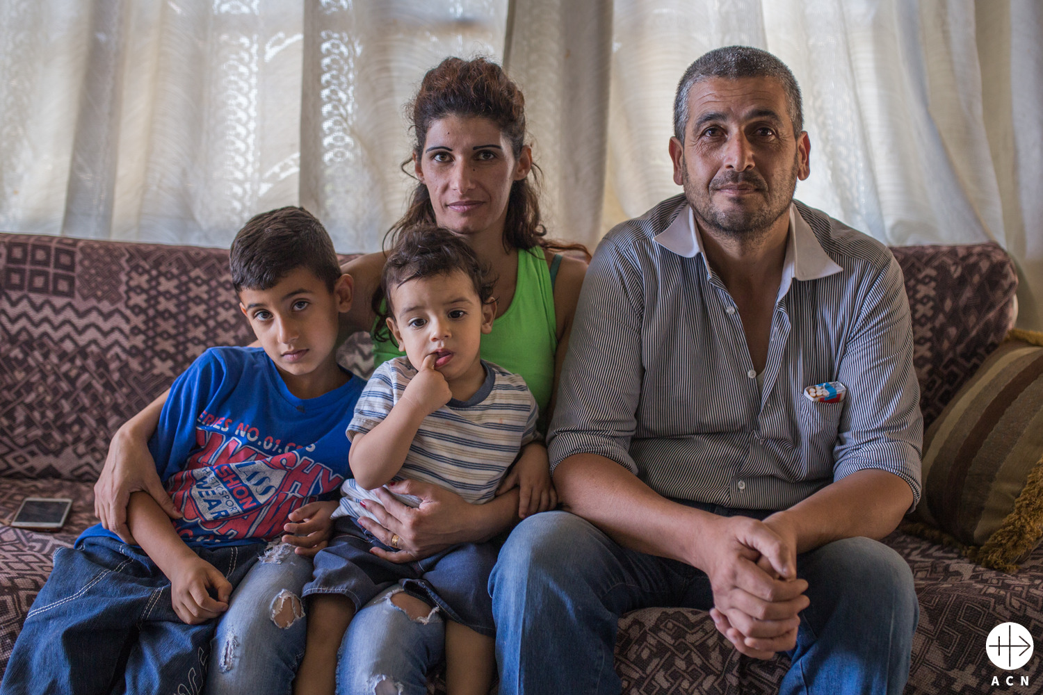 Shadi y Nihad con sus hijos, Valle de los cristianos en Siria. (ACN)
