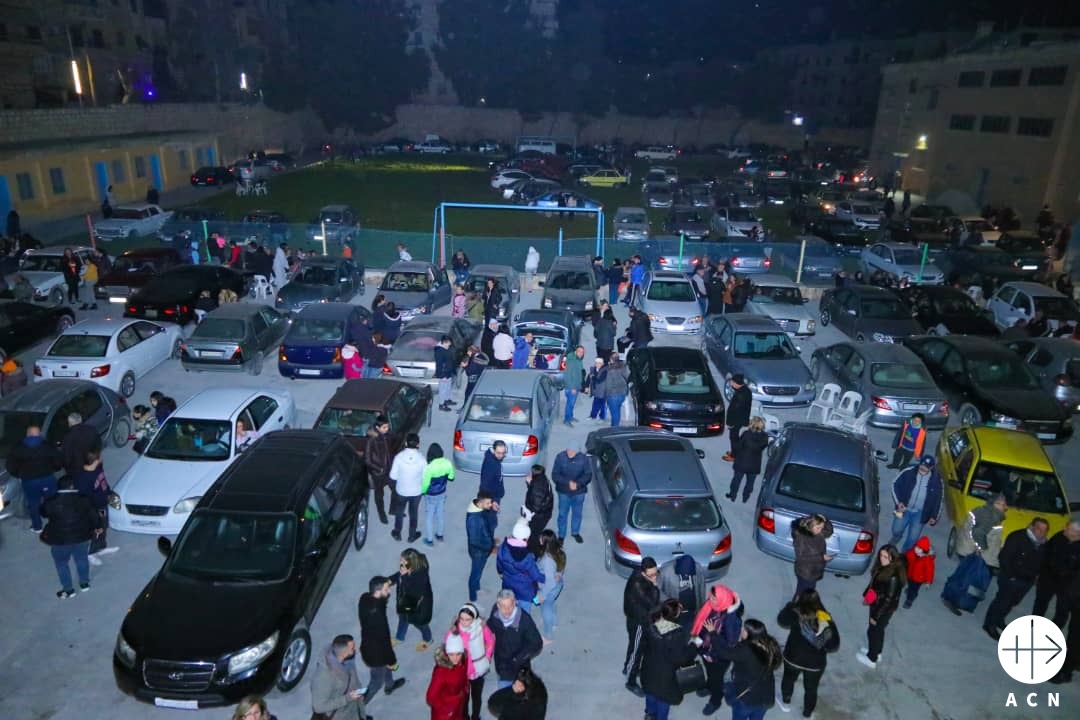 La gente ha vuelto al Colegio de los Mequitaristas en Alepo. (ACN)