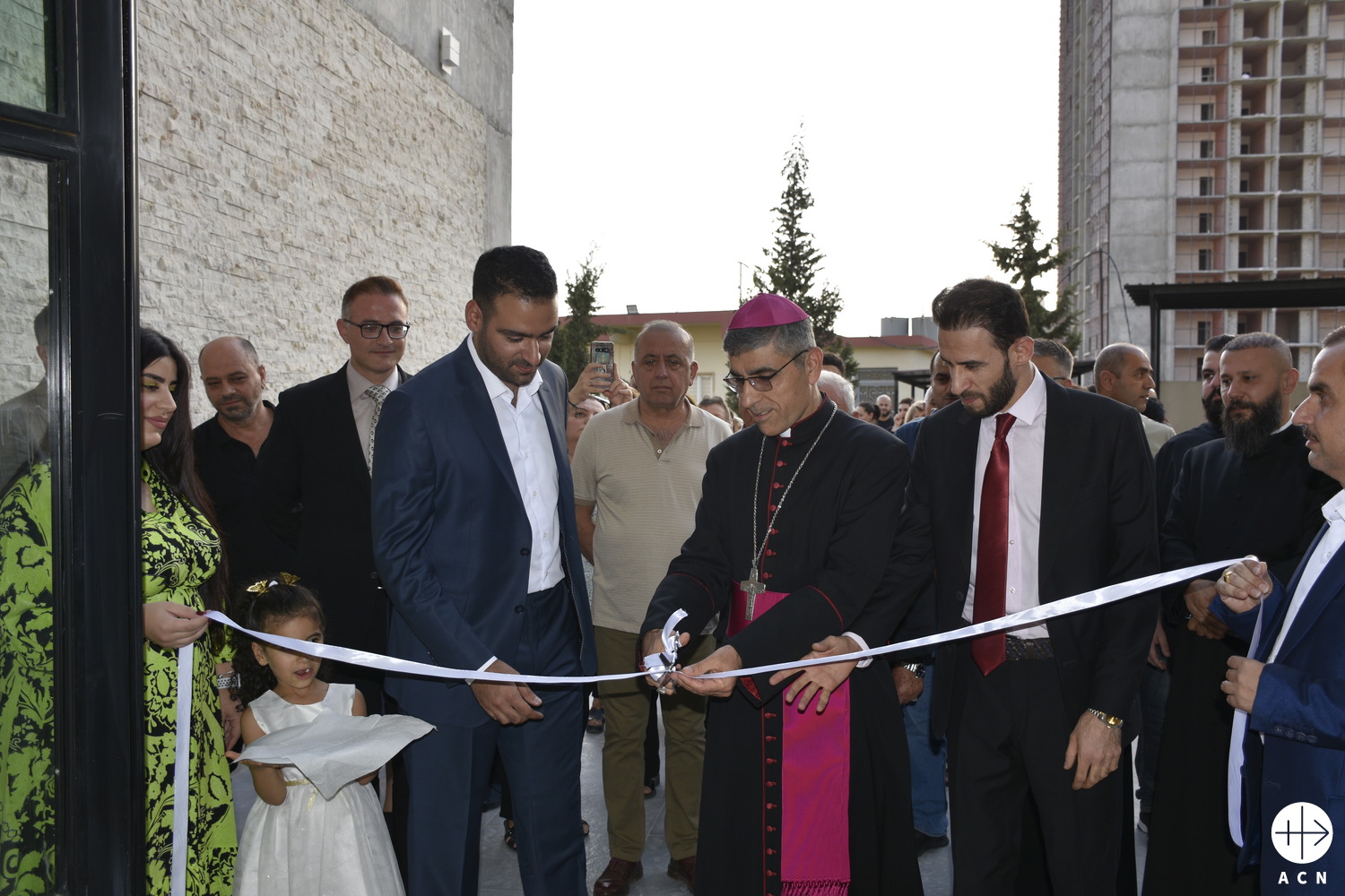 Mons. Azad Shaba, obispo de Duhok, inauguró el Centro Pastoral Papa Francisco. (ACN)