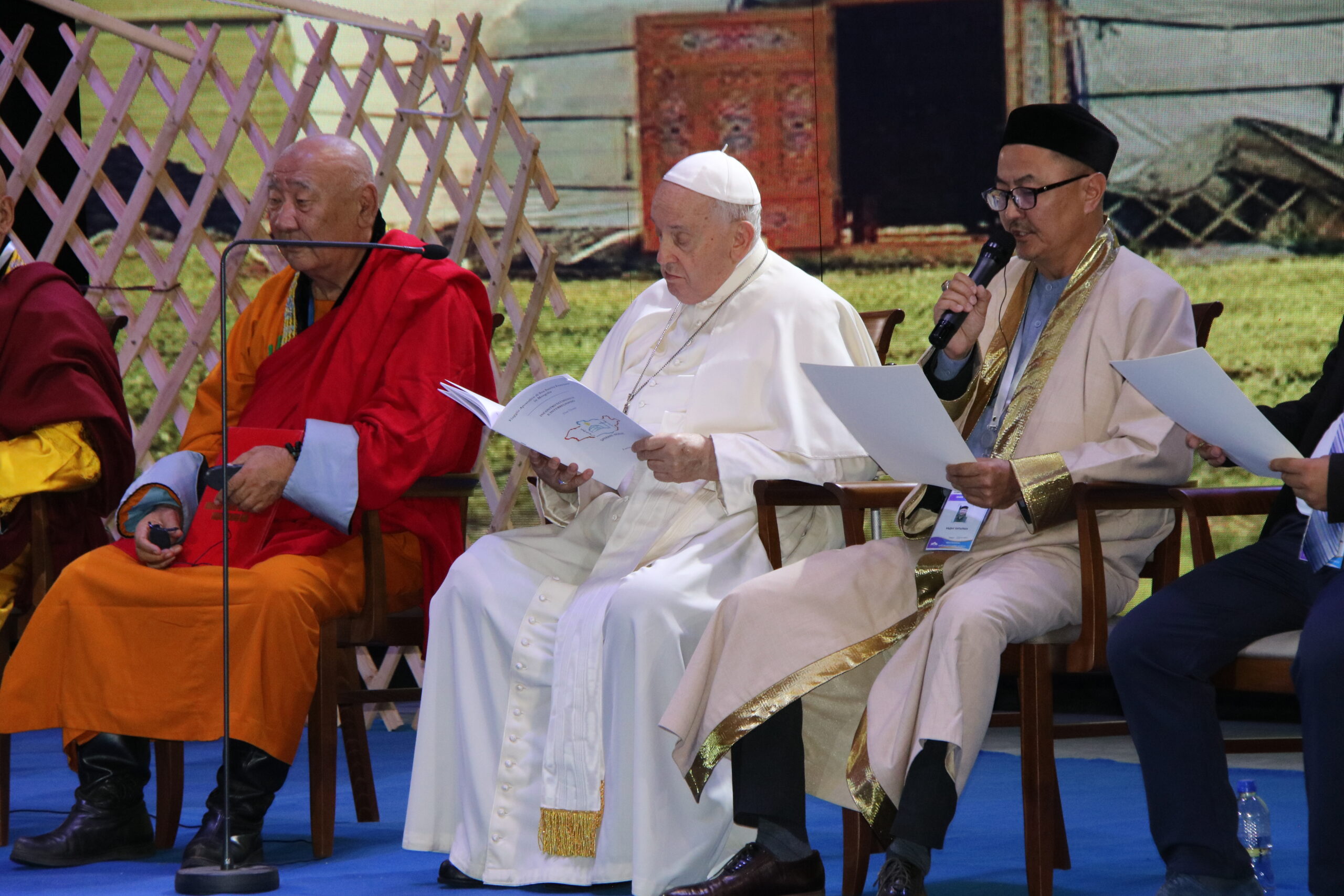 Encuentro ecuménico e interreligioso en Mongolia. (ACN)