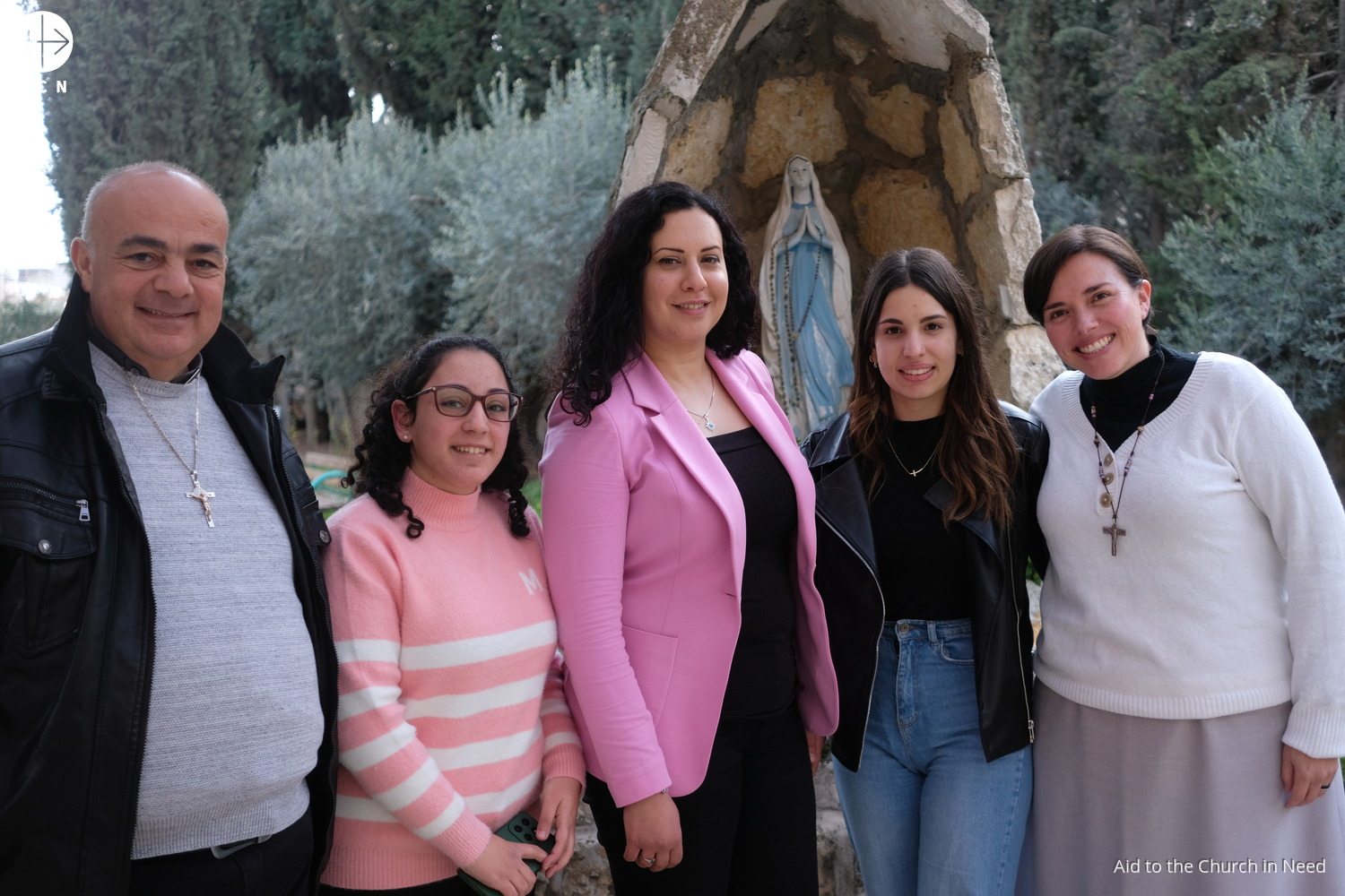 El equipo coordinador del centro «Bailasan» en Belén (Tierra Santa) ayuda a los cristianos afectados por el trauma de la guerra
