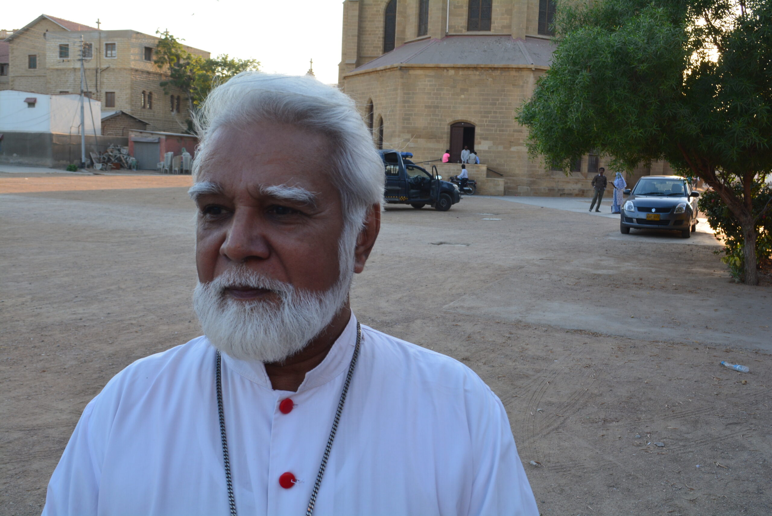 El cardenal Joseph ‘Snowy’ Coutts, arzobispo de Karachi