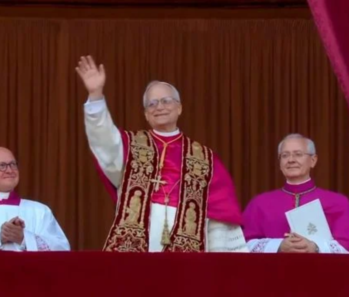Papa León XIV (2)