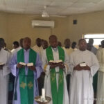 Un obispo de Nigeria pide oraciones tras el secuestro de un sacerdote por yihadistas