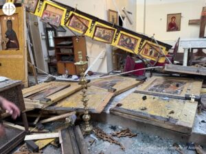 Destrucción en la iglesia greco-ortodoxa de San Elías en Damasco (Siria) tras el atentado