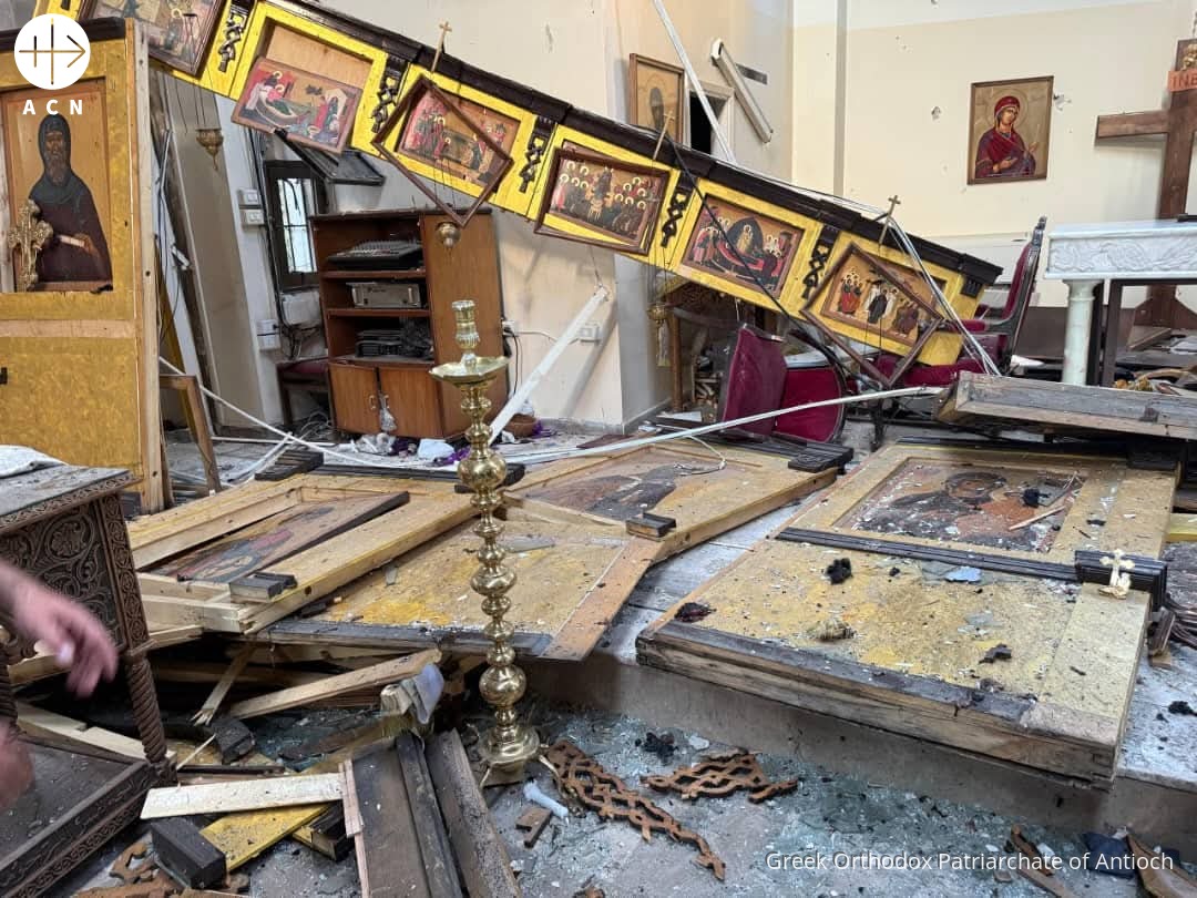 Destrucción en la iglesia greco-ortodoxa de San Elías en Damasco (Siria) tras el atentado