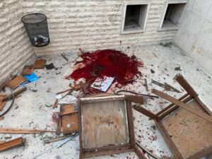 Rastro de sangre tras el atentado en la iglesia greco-ortodoxa de San Elías en Dweila, Damasco (Siria). © Patriarcado Greco-Ortodoxo de Antioquía