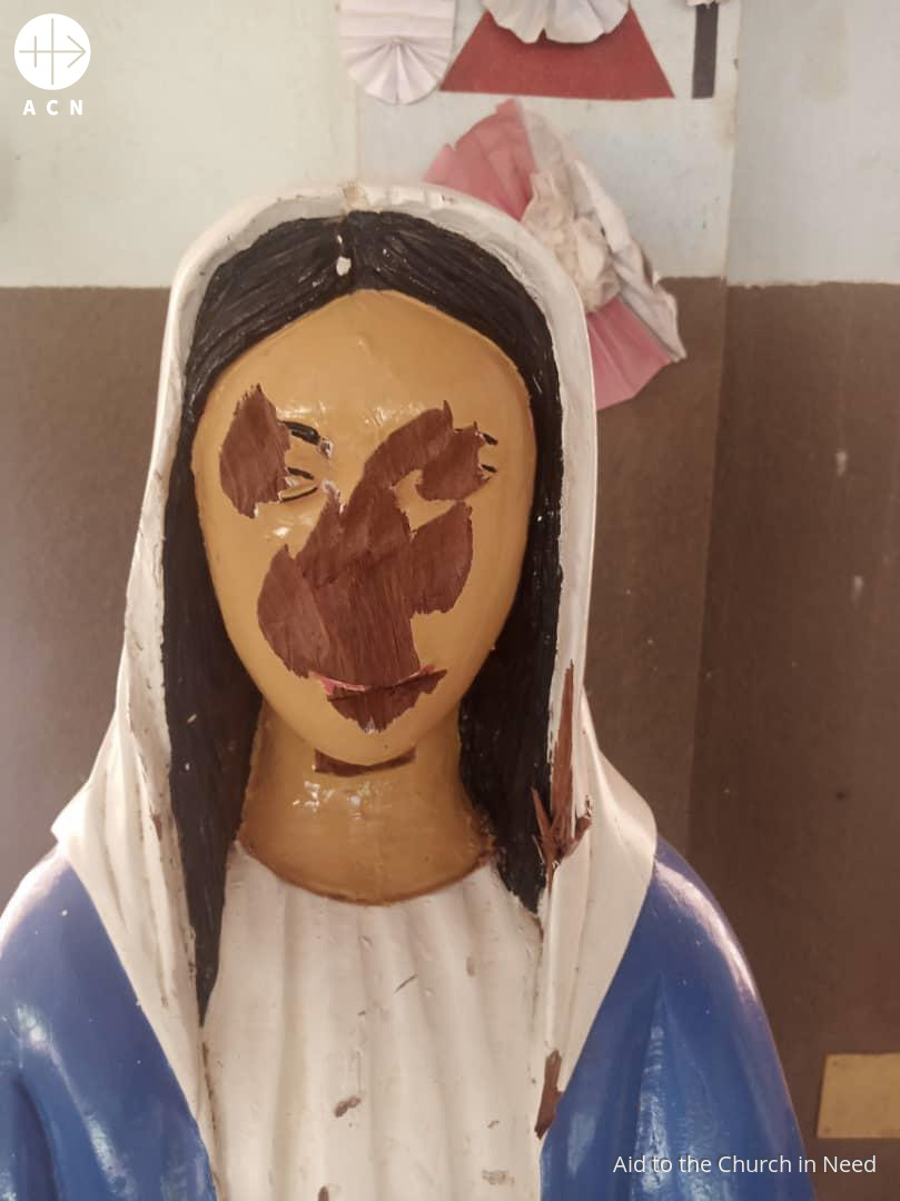 Estatua de la Virgen María vandalizada por terroristas en Burkina Faso Estatua de la Virgen María vandalizada por terroristas en Burkina Faso