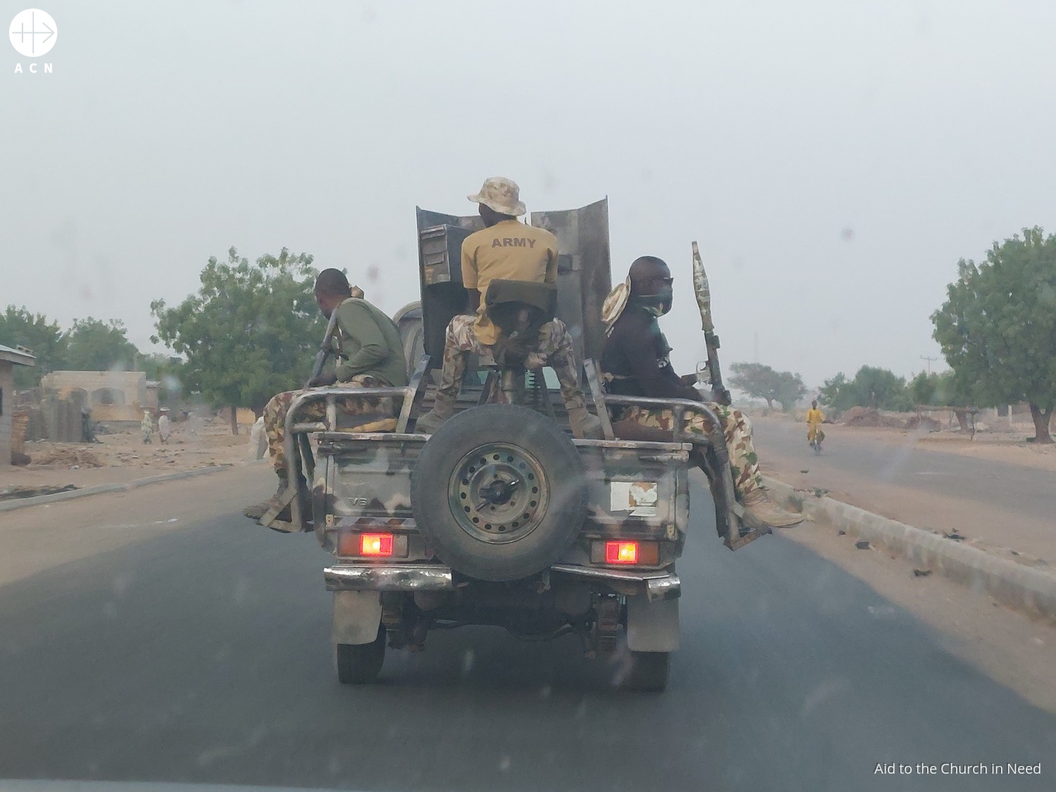 Vehículo con soldados del Ejército de Nigeria