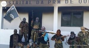 Un grupo de yihadistas en la región de Cabo Delgado (Mozambique), afectada por la insurgencia islamista Un grupo de yihadistas en la región de Cabo Delgado (Mozambique), afectada por la insurgencia islamista