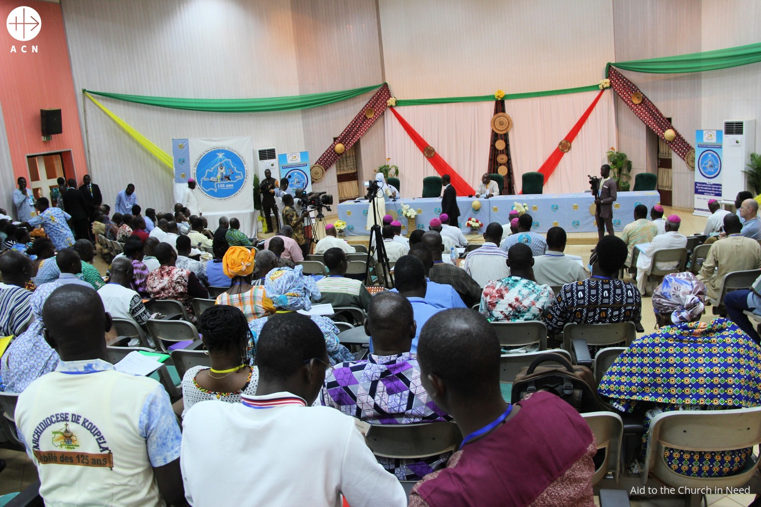 Conferencia con motivo del 125º aniversario de la evangelización de Burkina Faso Conferencia con motivo del 125º aniversario de la evangelización de Burkina Faso