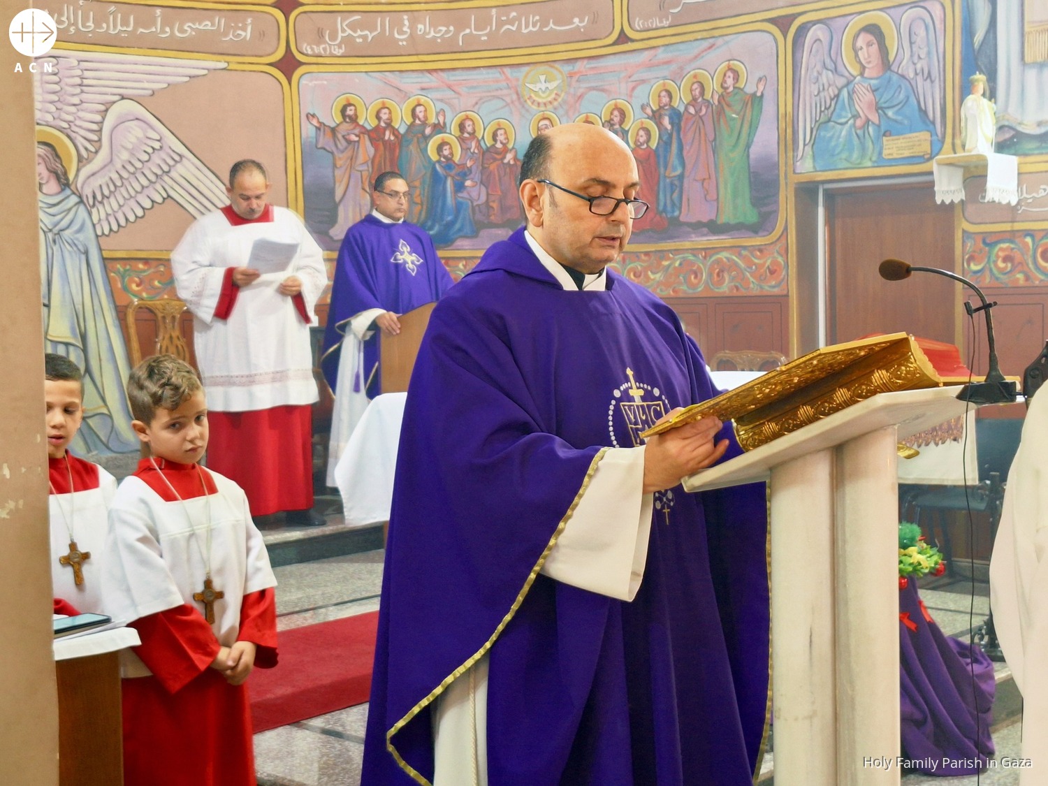 El padre Gabriel Romanelli, párroco la iglesia de la Sagrada Familia de Gaza El padre Gabriel Romanelli, párroco la iglesia de la Sagrada Familia de Gaza