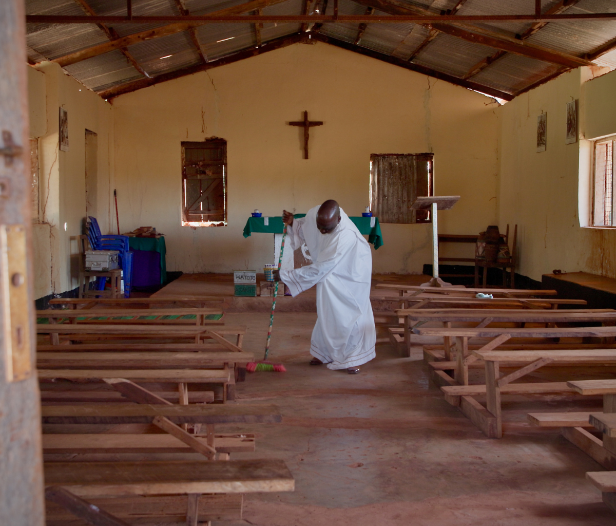 Apóstoles entre las minorías – Tanzania 1 (sección 4 fotos) Apóstoles entre las minorías - Tanzania 1 (sección 4 fotos)