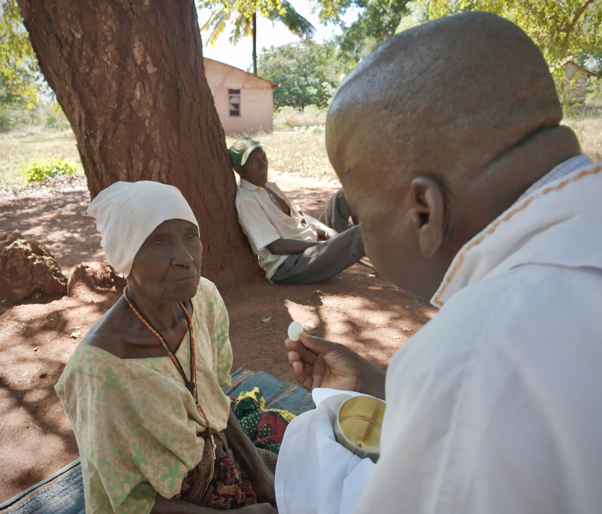 Apóstoles entre las minorías – Tanzania 2 (sección 4 fotos) Apóstoles entre las minorías - Tanzania 2 (sección 4 fotos)