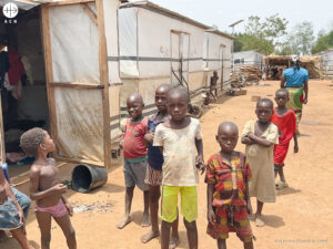 Niños en un campamento de desplazados en Nigeria