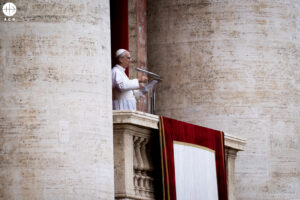El Papa León XIV se dirige a los fieles en la Plaza de San Pedro El Papa León XIV se dirige a los fieles en la Plaza de San Pedro