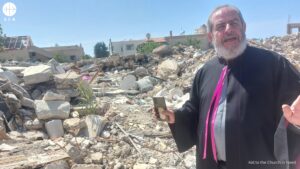 El P. Maroun Youssef Ghafari, párroco maronita de Alma Sha'b, en la frontera con Israel