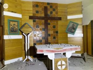 Daños en la capilla del complejo residencial McGivney de Ankawa (Erbil, Irak) tras la caída de un misil y un ataque con drones. © Chaldean Archdiocese of Erbil
