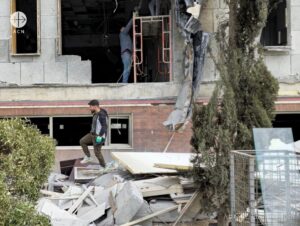 Daños en el complejo residencia McGivney tras los bombardeos en Ankawa (Erbil, Irak)