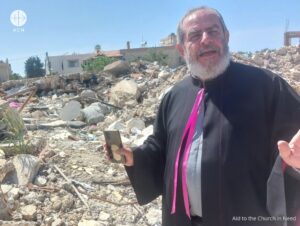 El P. Maroun Youssef Ghafari, párroco maronita de Alma Sha'b, en la frontera con Israel