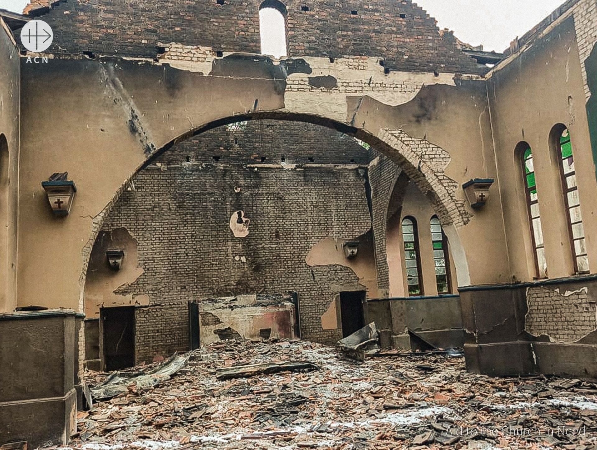 Yihadistas destruyen la iglesia de San Luis María Grignion de Montfort en Cabo Delgado (Mozambique)
