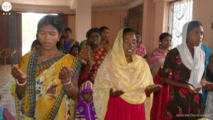 Santa Misa en la iglesia de Santo Domingo Savio, en Darafnagar (India)