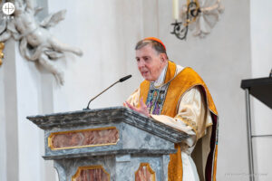 El cardenal Kurt Koch, presidente de ACN Internacional, durante una homilía en la Abadía de Einsiedeln (Alemania) El cardenal Kurt Koch, presidente de ACN Internacional, durante una homilía en la Abadía de Einsiedeln (Alemania)