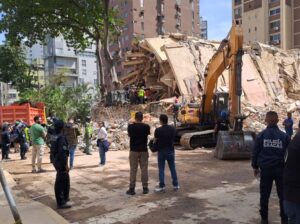 Edificios derrumbados tras el terremoto de Venezuela el 24 de junio