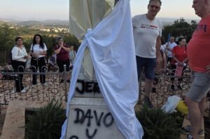 Estatua de la Virgen María vandalizada en Medjugorje. (ACN)