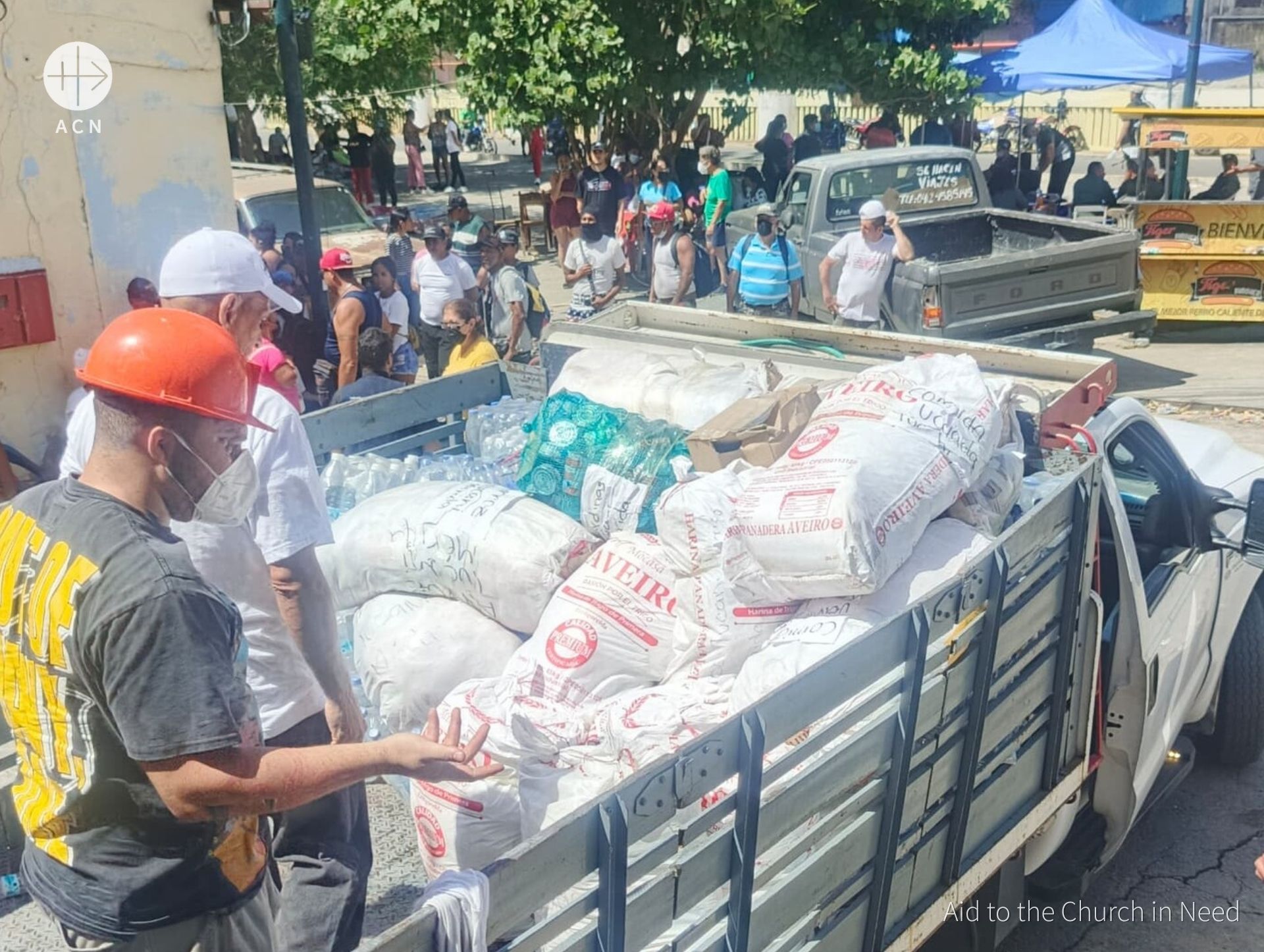 Reparto de ayuda humanitaria en Petare (Venezuela) tras el terremoto del 24 de junio de 2026 Reparto de ayuda humanitaria en Petare (Venezuela) tras el terremoto del 24 de junio de 2026
