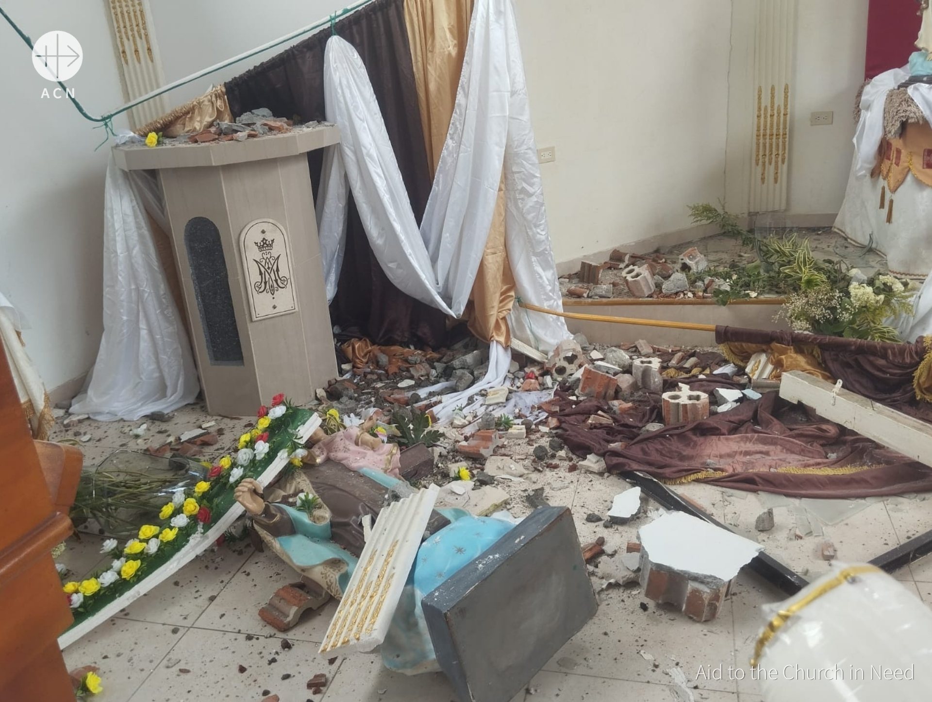 Imagen de la Virgen destruida en una iglesia de la diócesis de Istmina-Tadó (Colombia) tras el terremoto del 11 de agosto de 2026 Imagen de la Virgen destruida en una iglesia de la diócesis de Istmina-Tadó (Colombia) tras el terremoto del 11 de agosto de 2026
