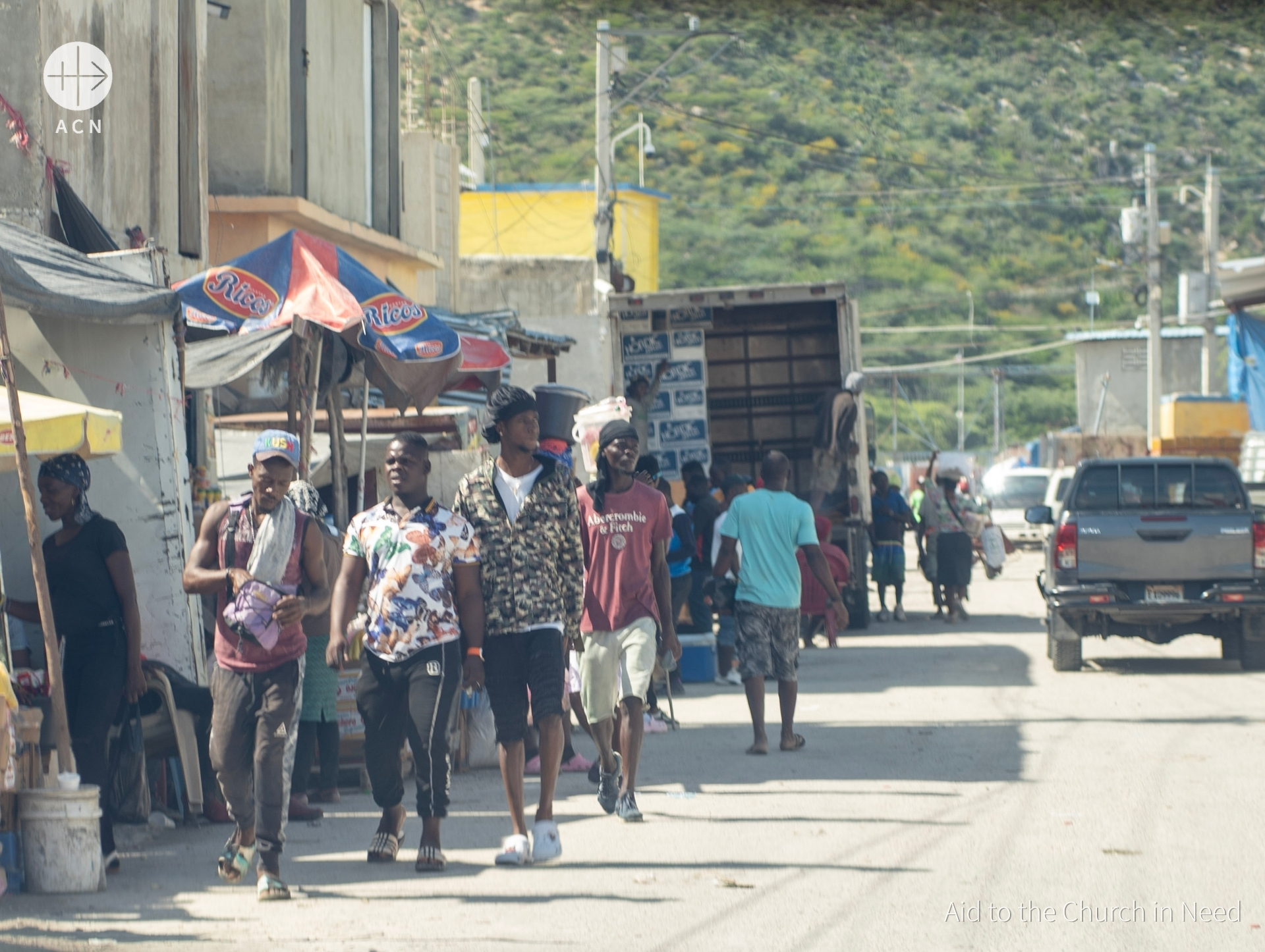Haitianos en la la frontera del país con República Dominicana Haitianos en la la frontera del país con República Dominicana