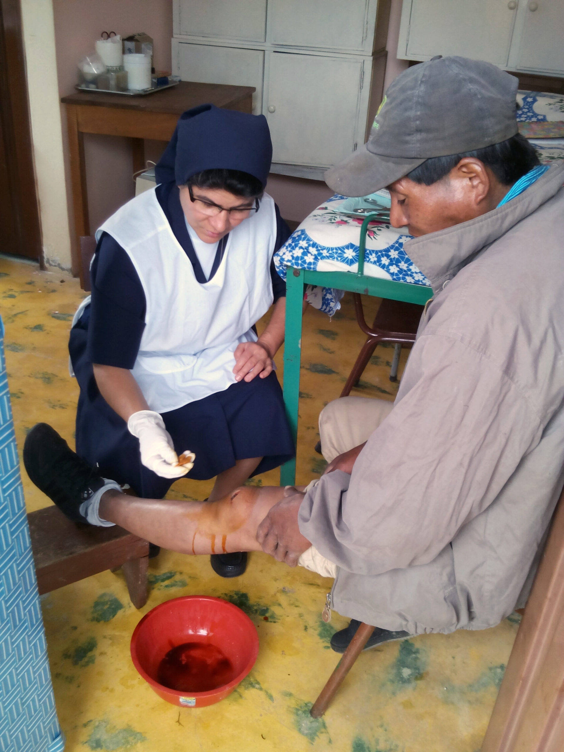 Purchase of a car for the sisters Hijas de la Caridad de San Vicente de Paúl in Vitoncó