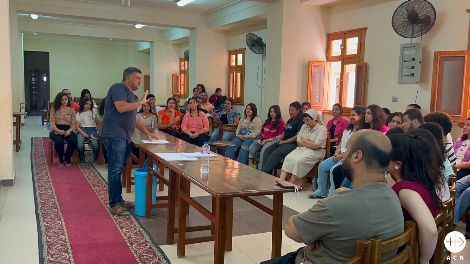 Formación para catequistas en una parroquia copta católica en El Cairo. (ACN)