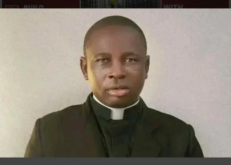 El padre El sacerdote liberado p. John Inalegwu Otache. (Agencia Fides)