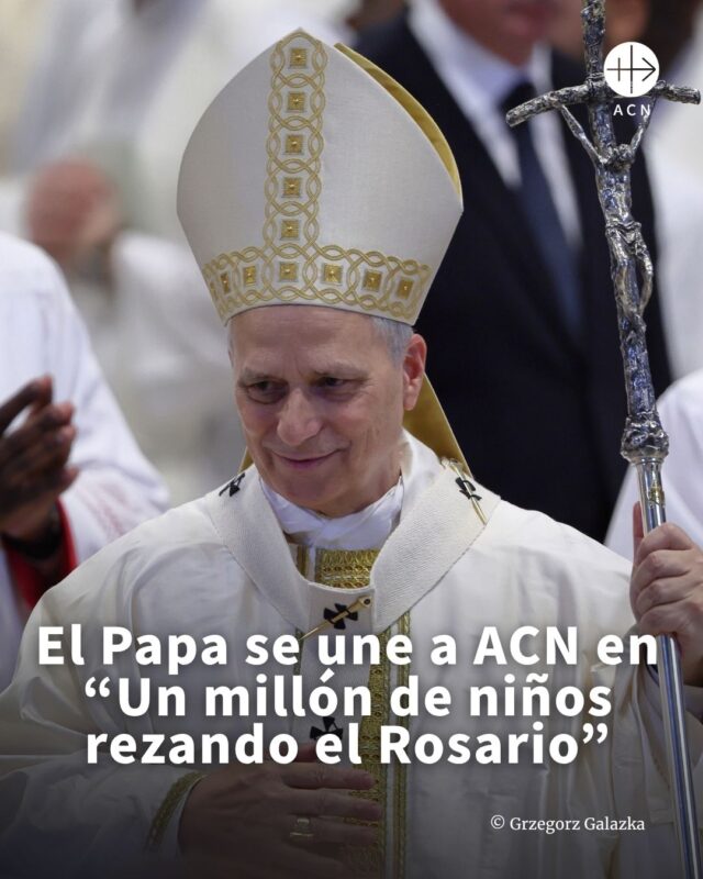 El 1 de octubre, el papa León XIV se unirá a cientos de niños para rezar el Rosario por la paz en la Gruta de Lourdes de los Jardines Vaticanos.🕊️
El Santo Padre se incorporará a las 18:00 para rezar el Rosario junto a cientos de niños.✝️Puedes rezarlo en directo junto al Papa en el link de nuestro perfil.